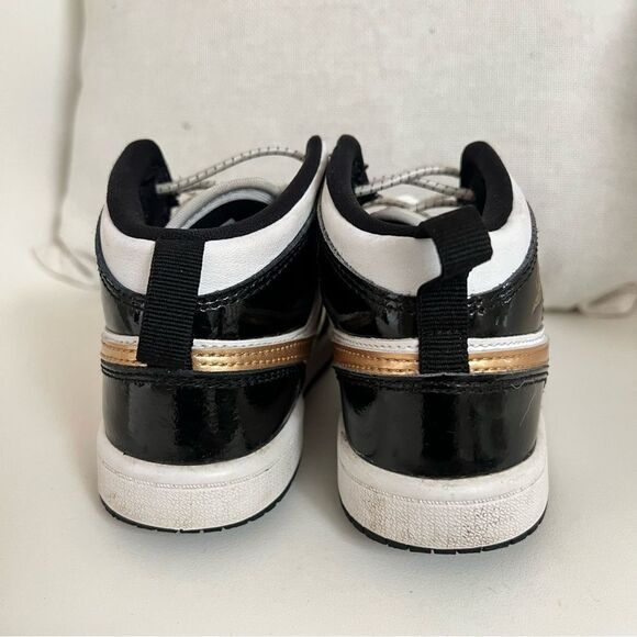 Jordan 1 Mid SE Little Kids' Shoes Size: 12C Gold and Black EUC - Picture 4 of 7
